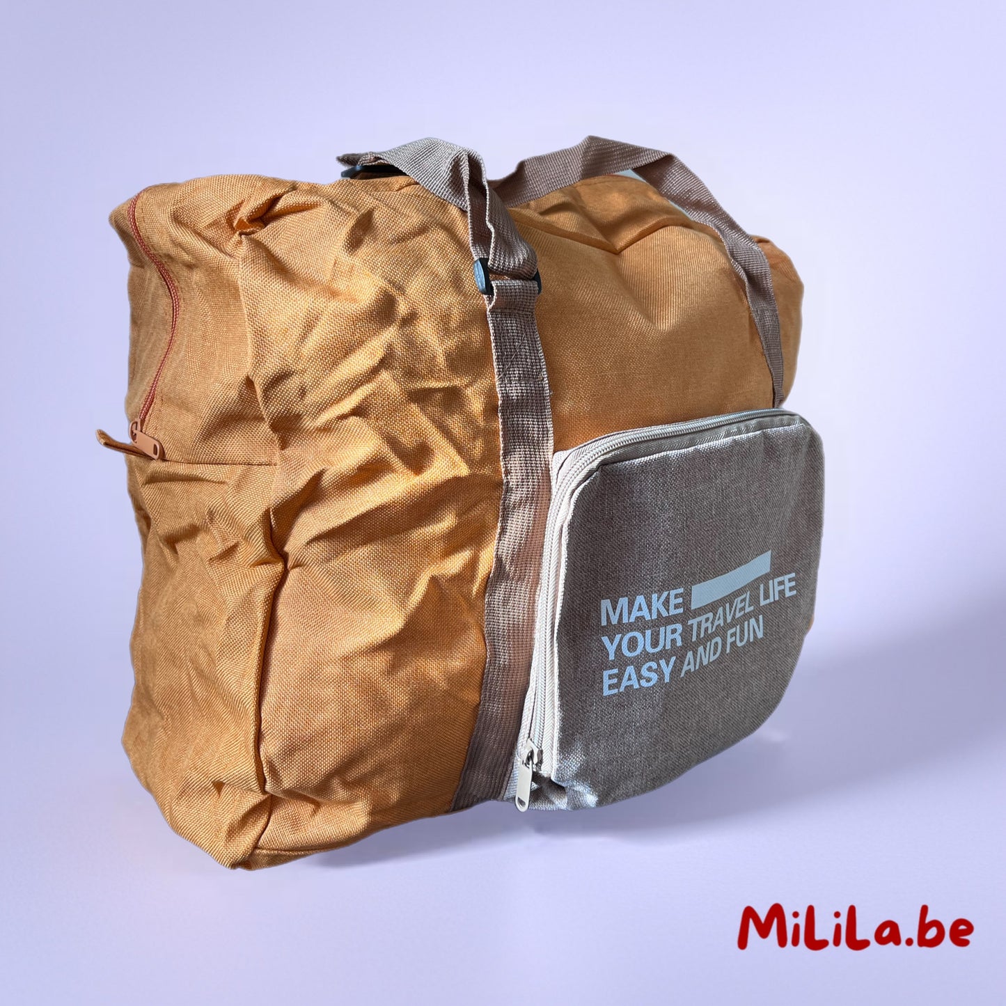 Duffelbag open met ruime binnenkant