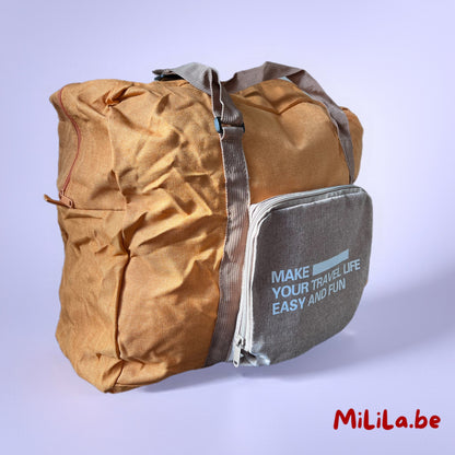 Duffelbag open met ruime binnenkant