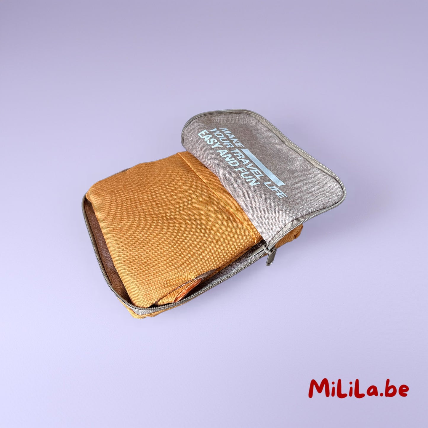 Gevouwen duffelbag in compact formaat 20x18 cm openritsen