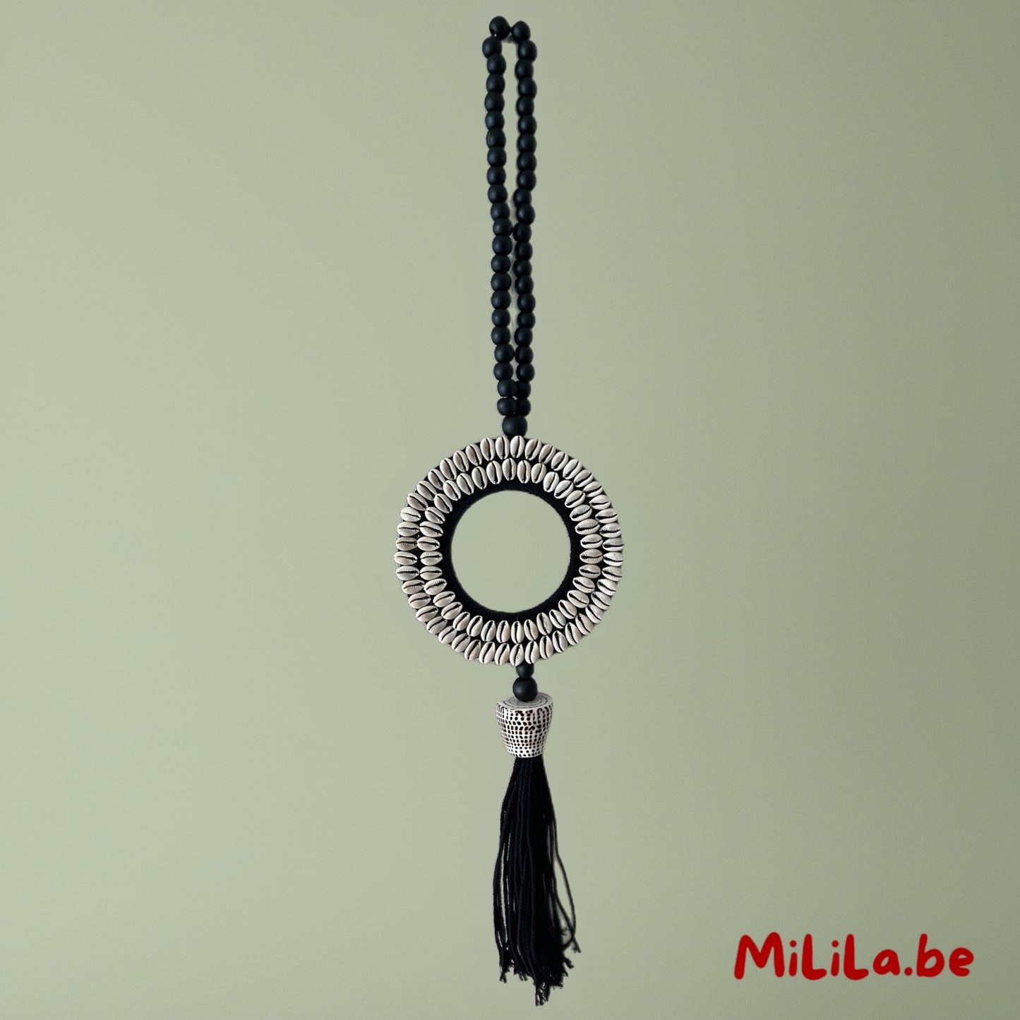 Decoratieve tassel van schelpen en katoenkoord handgemaakt in Bali