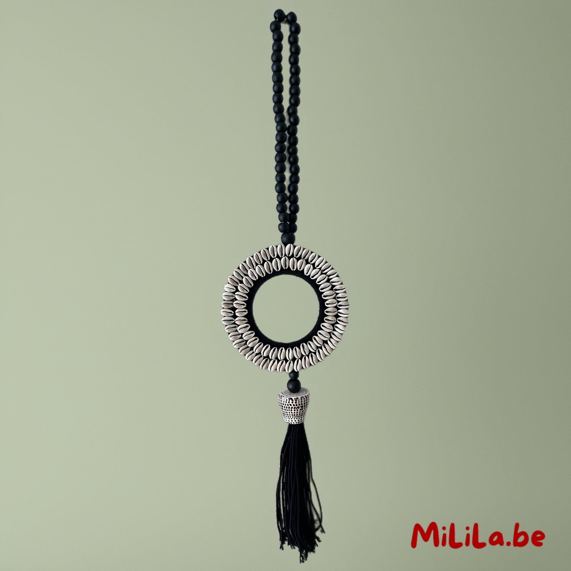 Decoratieve tassel van schelpen en katoenkoord handgemaakt in Bali